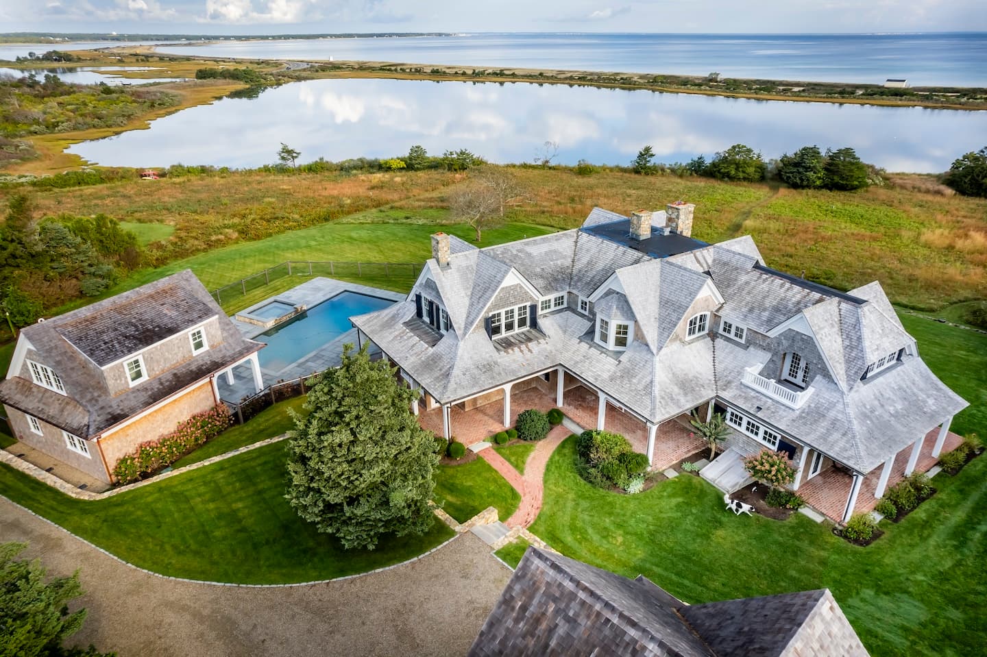 Classic Beach House - Renovation by Waterfront Builders